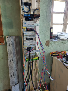 Photo de galerie - Rénovation complète d'une maison avec en support un tout nouveau tableau électrique.