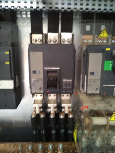 Photo de galerie - Installations électriques industrielles, bâtiment et habitât. Dépannages électriques possible.