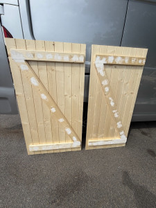 Photo de galerie - Fabrication sur mesure de deux paires de volet 