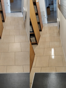 Photo de galerie - Nettoyage d'un sols: balayage, serpillère, rayures.