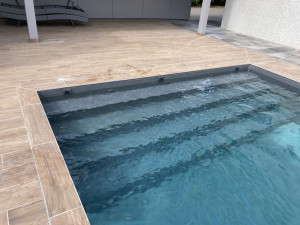 Photo de galerie - Création d'une piscine avec escalier 4 marches
