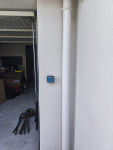 Photo de galerie - Installation prise renforcée Hager avec protection différentielle et câblage jusqu'au tableau de répartition.