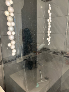 Photo de galerie - Avant - vitre de douche