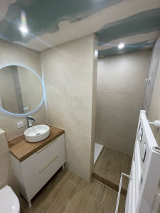 Photo de galerie - Rénovation salle de bain complète anciennement une baignoire 