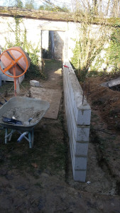 Photo de galerie - Montage  mur de parpaing 