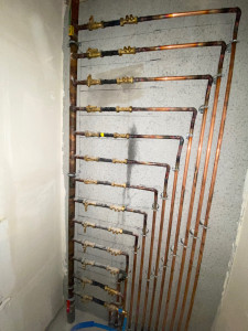 Photo de galerie - Installation de cuivres 