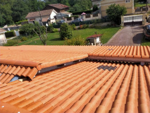 Photo de galerie - Traitement de toiture 
 rénovation de toiture 
jardin 
réalisation cabanon 
