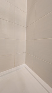 Photo de galerie - Remplacement du joint de bac à douche 