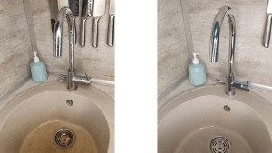 Photo de galerie - Salle de bain très sale et désorganisée, avec calcaire et saletés incrustées. Après intervention : propre, brillante et fraîche — travail rapide et soigné !