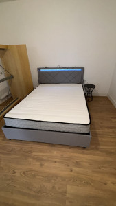 Photo de galerie - Montage d'un lit