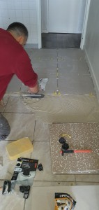 Photo de galerie - La pose de carrelage
