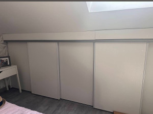 Photo de galerie - Pose de portes coulissantes sous comble 