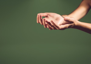 Photo de galerie - Accompagnante auprès de personnes dépendantes, enfants, adultes et personnes âgées.