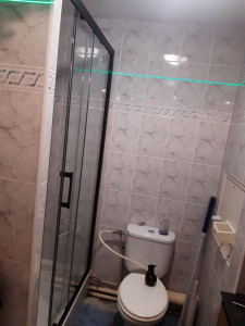 Photo de galerie - Installation paroi de douche