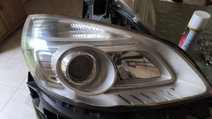 Photo de galerie - Rénovation optique de phares sur Renault Scénic 2