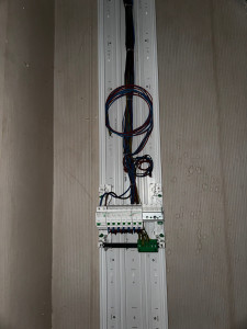 Photo de galerie - Pose d'une GTL et d'un nouveau tableau pour une ancienne installation en fils tissu(tout les fils ont été remplacé bien sur)