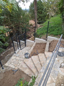 Photo de galerie - Escalier en pierre rustique 