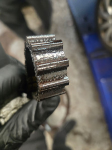 Photo de galerie - Courroie de distribution sur moteur puretech dégradation prématurée cela a nécessité un remplacement car la crépine se bouche et peut vous entraîner une casse moteur