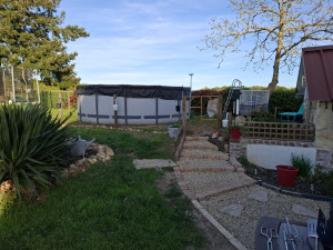 Photo de galerie - Réalisation d'un enclos pour piscine de mes propres mains. 
