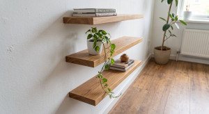 Photo de galerie - Pose d'étagères flottantes en bois massif. Perçage précis, fixation solide (chevilles adaptées au mur) et chantier laissé impeccable. La touche d'un menuisier pour votre intérieur !