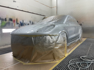 Photo de galerie - Réparation et peinture complète sur ce Porsche Macan S 