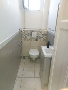 Photo de galerie - Rénovation pose d'un toilette suspendu avec vasque 