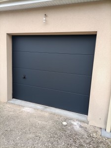 Photo de galerie - Porte de garage sectionnelle 