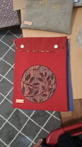 Photo de galerie - Pochette à livre fait main ✋️ 