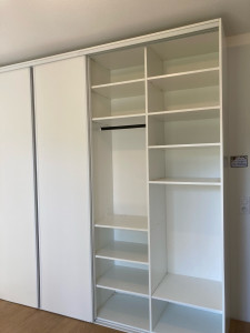 Photo de galerie - Placard avec portes coulissante sur mesure 
