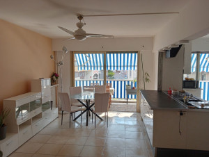 Photo de galerie - Salon entièrement rénové.