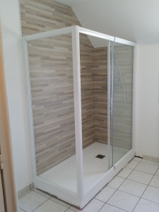 Photo de galerie - Remplacement d'une baignoire par une douche compris faïence et carrelage