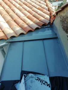 Photo de galerie - Toiture joint debout zinc quartz