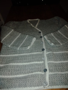 Photo de galerie - Gilet fait main au crochet 