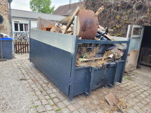 Photo de galerie - Location de benne ď encombrant 