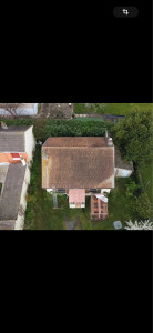 Photo de galerie - Photo avant après nettoyage et traitement de toiture avec d’Alep, 2100