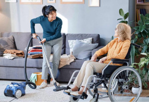 Photo de galerie - Disponible pour du ménage, de la garde d’enfants et du repassage. Expérience, sérieux et organisation. N’hésitez pas à me contacter pour plus d’infos.