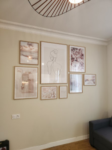 Photo de galerie - Pose de cadres suivant un plan spécifique 