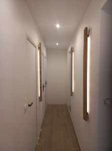 Photo de galerie - Rénovation d'un couloir , fabrication et pose d'éclairage 