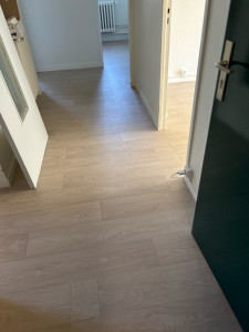 Photo de galerie - Pose de lino en imitation parquet 
