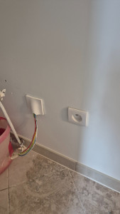 Photo de galerie - 1 ajoutez une prise électrique