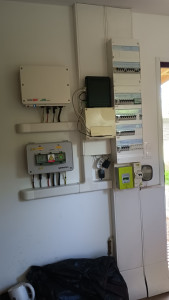 Photo de galerie - Onduleur et tableau, installation photovoltaïque solaredge