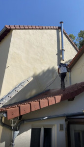 Photo de galerie - Voici le pignon, fini en peinture, deux couches Tollens