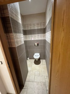 Photo de galerie - Pose d’un toilette complet