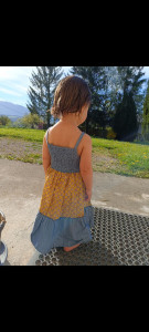 Photo de galerie - Robe enfant avec smock