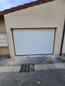 Photo de galerie - Montage d'une porte de garage motorisé 