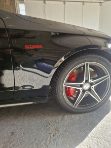Photo de galerie - Remise en conformité d'une demi ligne d'échappement pour le CT sur une mercedes C43S amg