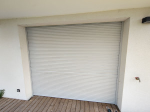 Photo de galerie - Réparation d'un volet roulant arraché par le vent (Après)
