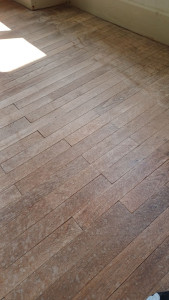 Photo de galerie - Parquet bois poncer 