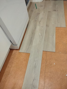 Photo de galerie - Pose de parquet collé