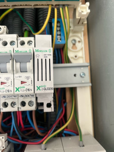 Photo de galerie - Pose d’un système Sonnette